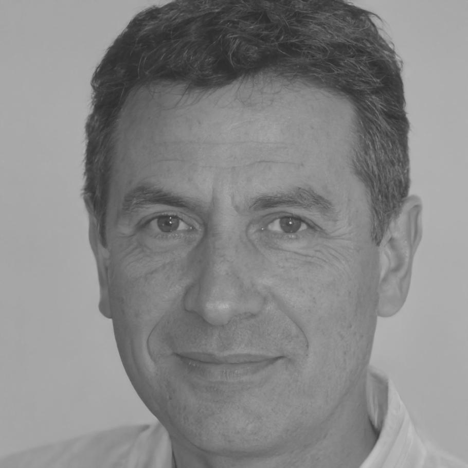 Retrato profesional de Ferran Olivares